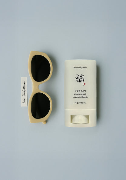 Matte Sun Stick: Mugwort & Camilia