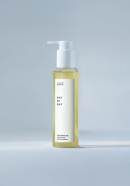 DAY BY DAY CLEANSING GEL | SIORIS